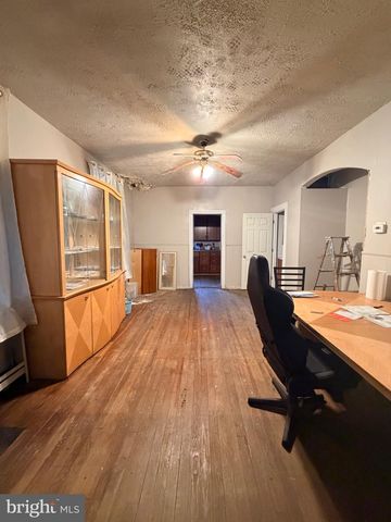 132 DELPHINE ST, Philadelphia, PA 19120