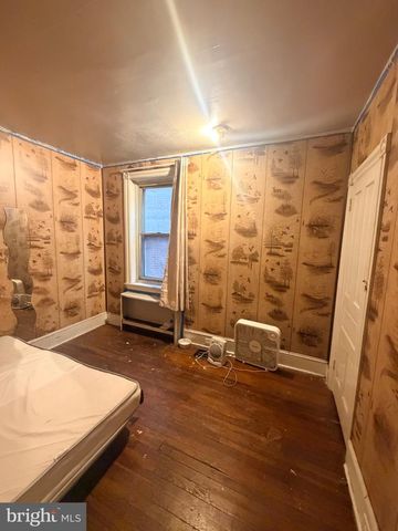 132 DELPHINE ST, Philadelphia, PA 19120