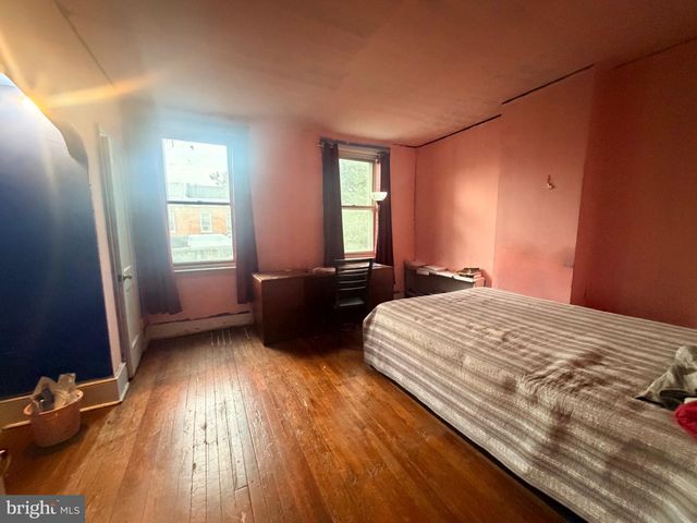 132 DELPHINE ST, Philadelphia, PA 19120