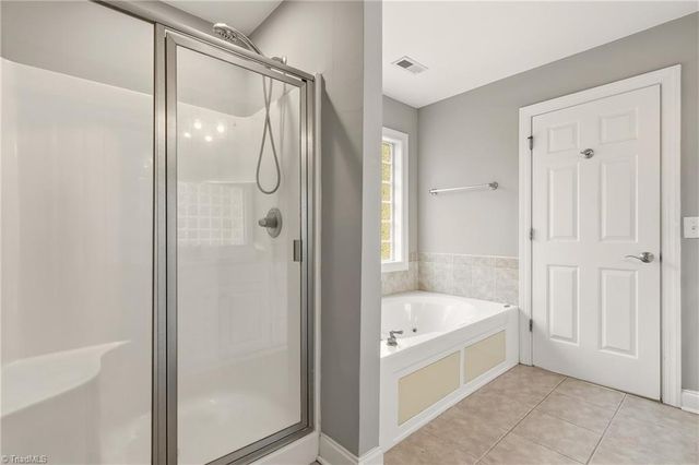 12 Pepperwood Circle, Greensboro, NC 27410