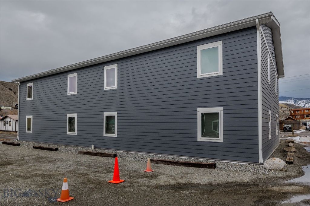 301 Spring Street, Gardiner, MT 59030 photo 22
