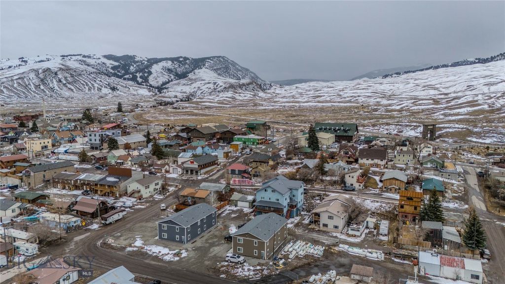 301 Spring Street, Gardiner, MT 59030 photo 24