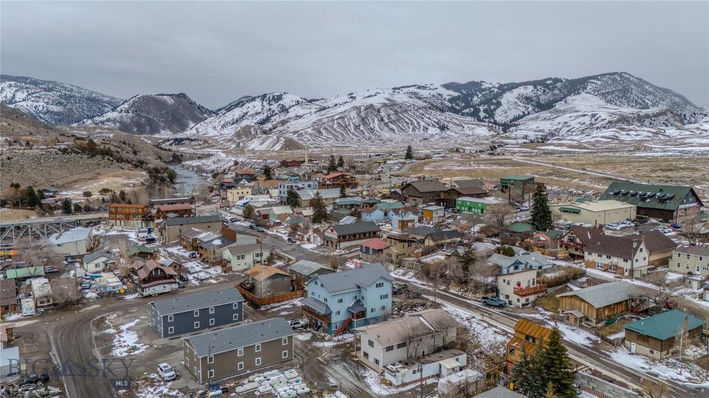301 Spring Street, Gardiner, MT 59030 photo 25