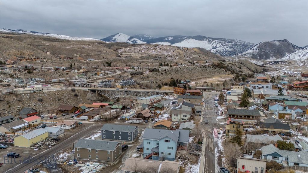 301 Spring Street, Gardiner, MT 59030 photo 26