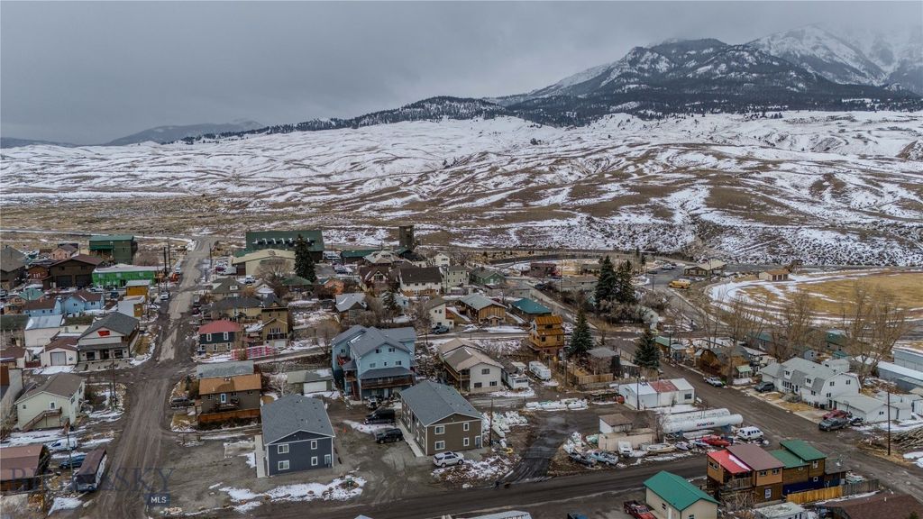 301 Spring Street, Gardiner, MT 59030 photo 30