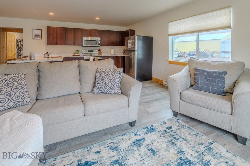 301 Spring Street, Gardiner, MT 59030 photo 31