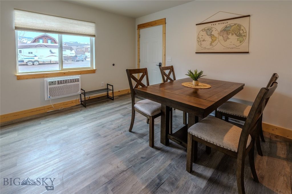 301 Spring Street, Gardiner, MT 59030 photo 34