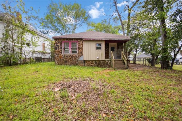 707 Green, Palestine, TX 75801