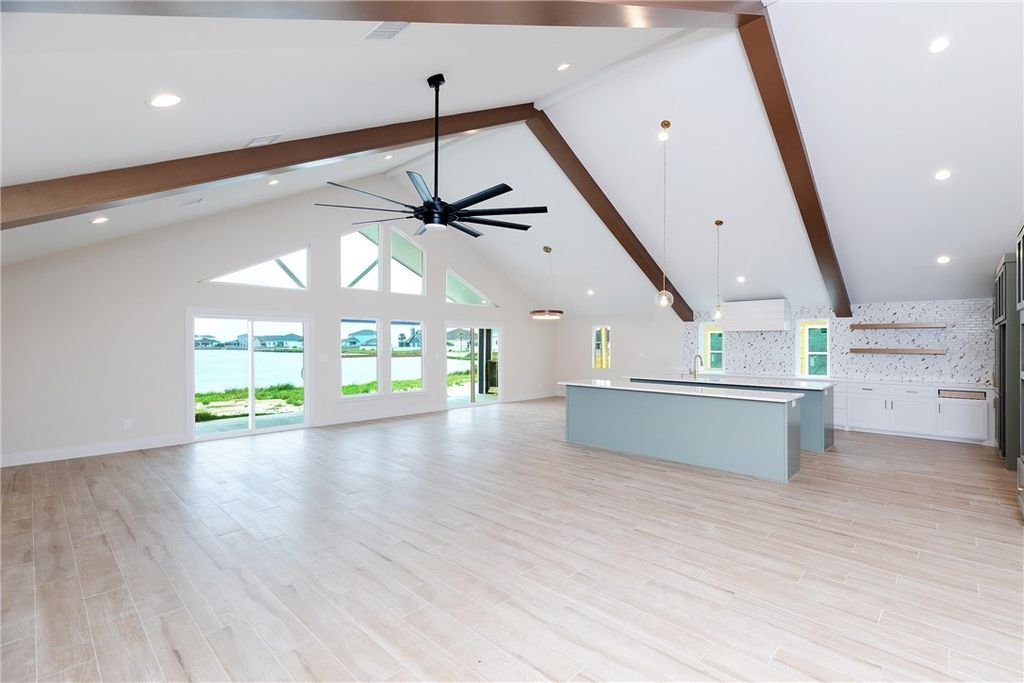 1110 Cape Velero Dr, Rockport, TX 78382 — photo 4