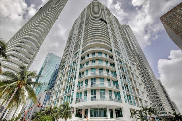 300 S Biscayne Blvd L-626, Miami, FL 33131