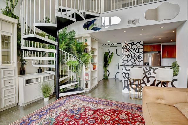 300 S Biscayne Blvd L-626, Miami, FL 33131