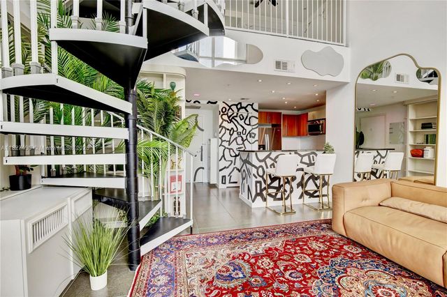 300 S Biscayne Blvd L-626, Miami, FL 33131