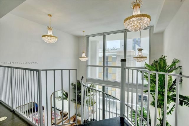 300 S Biscayne Blvd L-626, Miami, FL 33131