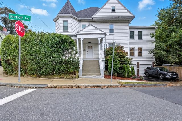 2 Bartlett Avenue 1, Belmont, MA 02478