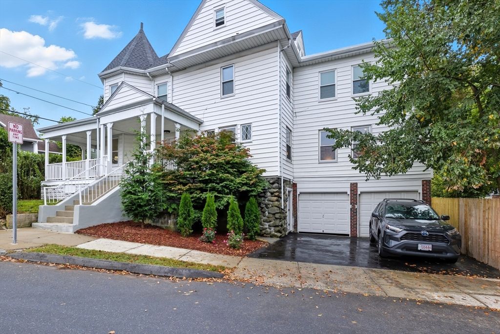 2 Bartlett Avenue 1, Belmont, MA 02478