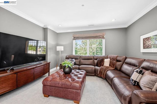 1220 Piemonte Dr, Pleasanton, CA 94566