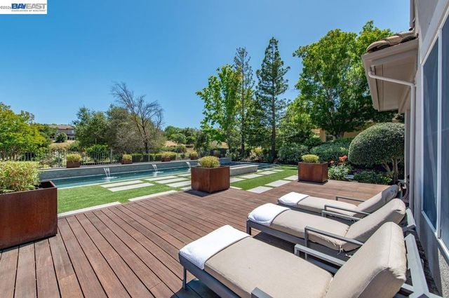 1220 Piemonte Dr, Pleasanton, CA 94566