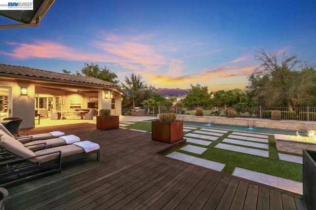 1220 Piemonte Dr, Pleasanton, CA 94566