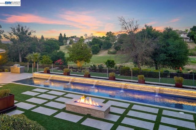 1220 Piemonte Dr, Pleasanton, CA 94566