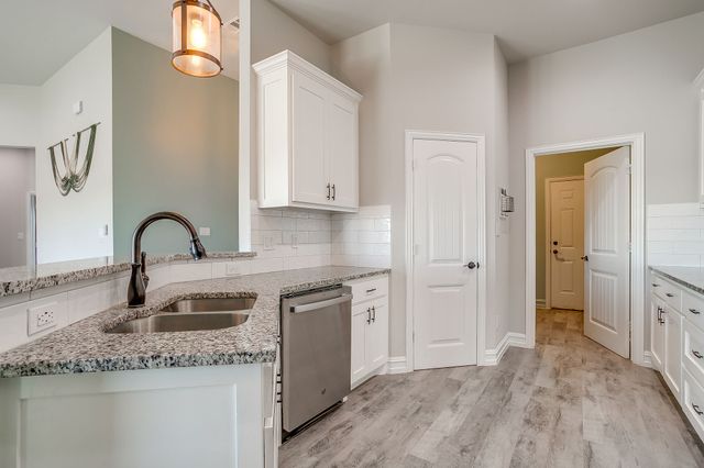 6009 Kentucky Street, Joshua, TX 76058