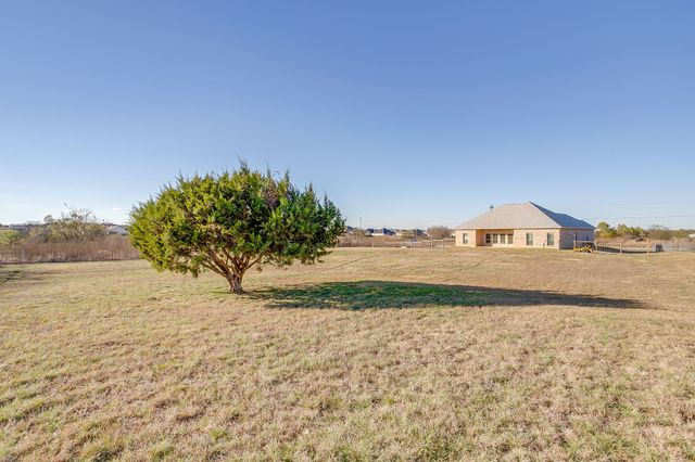 6009 Kentucky Street, Joshua, TX 76058