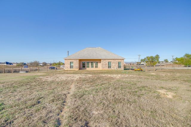 6009 Kentucky Street, Joshua, TX 76058