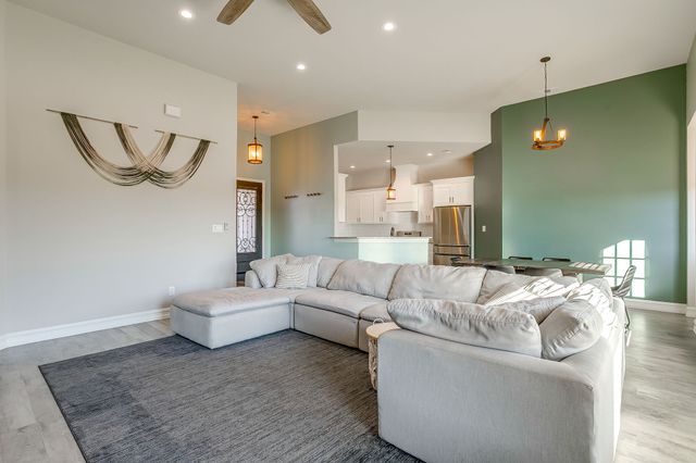 6009 Kentucky Street, Joshua, TX 76058