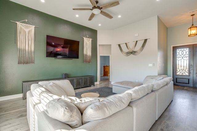 6009 Kentucky Street, Joshua, TX 76058