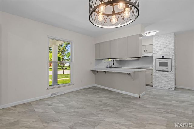 104 Primrose Lane, Fairview Heights, IL 62208