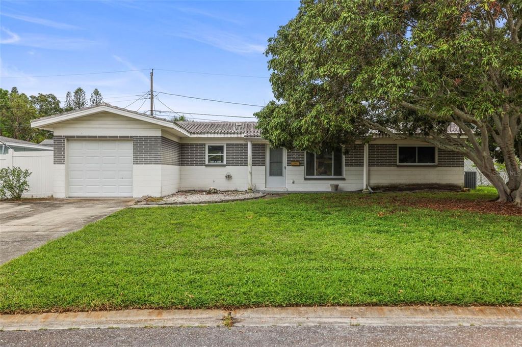 1848 68TH AVENUE N, St Petersburg, FL 33702