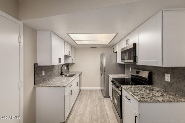 9918 N 95TH Drive B, Peoria, AZ 85345