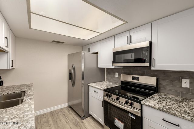 9918 N 95TH Drive B, Peoria, AZ 85345