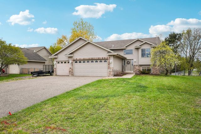 23092 Navajo Street NW, Saint Francis, MN 55070