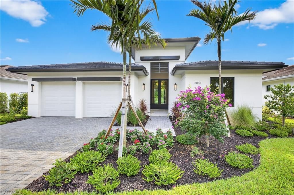 2032 Cambridge Park DR, NAPLES, FL 34109 — exterior