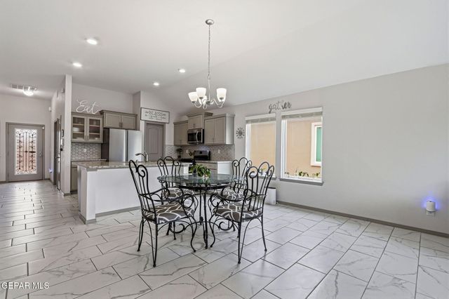 13804 Sky Harbor Avenue, El Paso, TX 79928