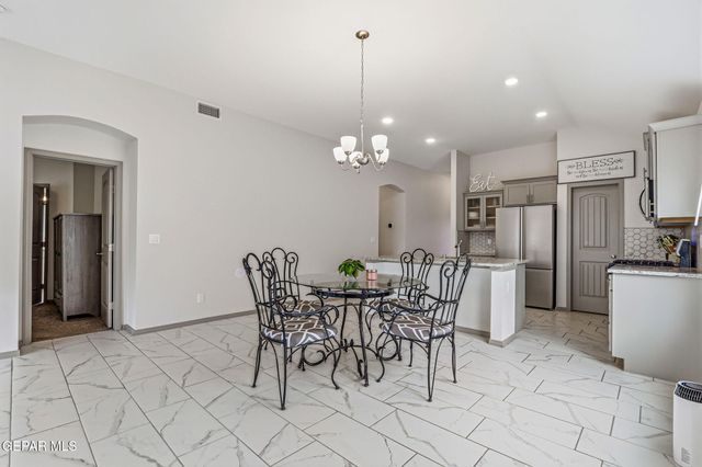 13804 Sky Harbor Avenue, El Paso, TX 79928