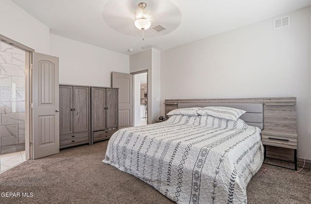 13804 Sky Harbor Avenue, El Paso, TX 79928