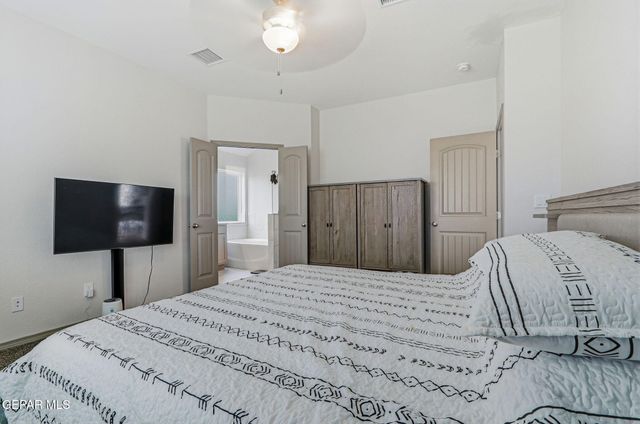 13804 Sky Harbor Avenue, El Paso, TX 79928
