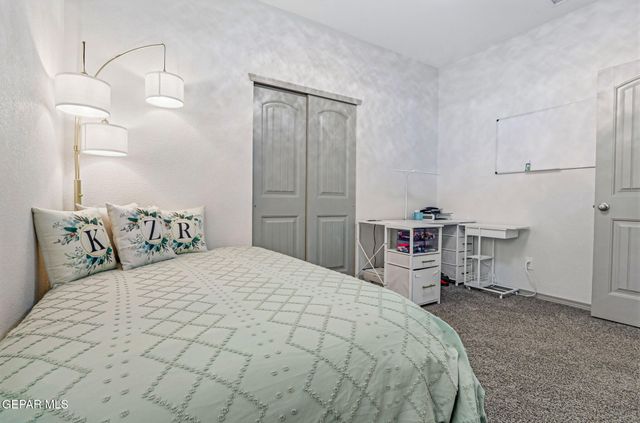 13804 Sky Harbor Avenue, El Paso, TX 79928