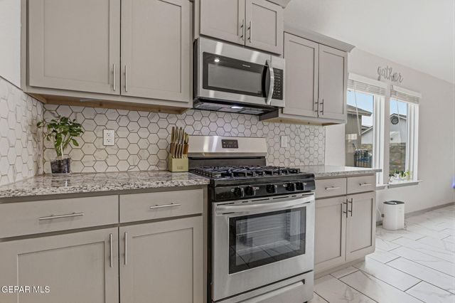 13804 Sky Harbor Avenue, El Paso, TX 79928