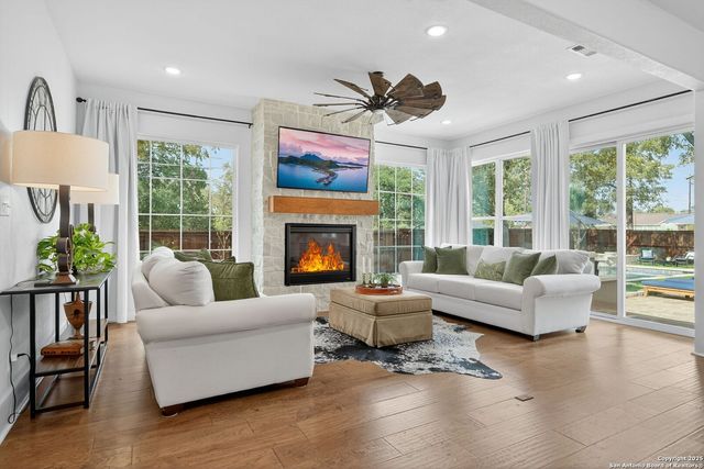 217 W Johnson, San Antonio, TX 78204