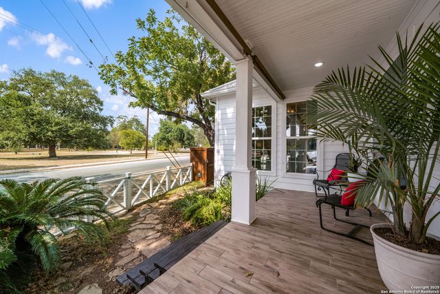 217 W Johnson, San Antonio, TX 78204