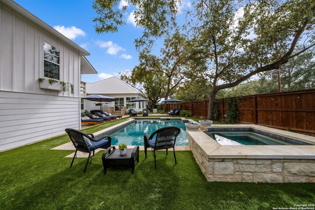 217 W Johnson, San Antonio, TX 78204