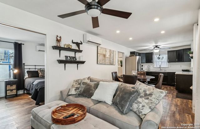 217 W Johnson, San Antonio, TX 78204