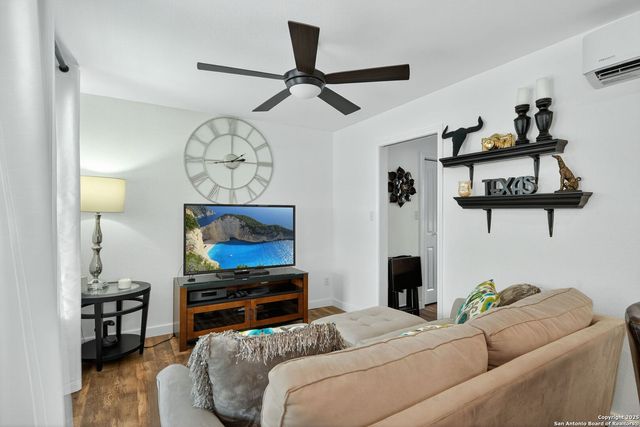 217 W Johnson, San Antonio, TX 78204
