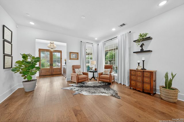 217 W Johnson, San Antonio, TX 78204