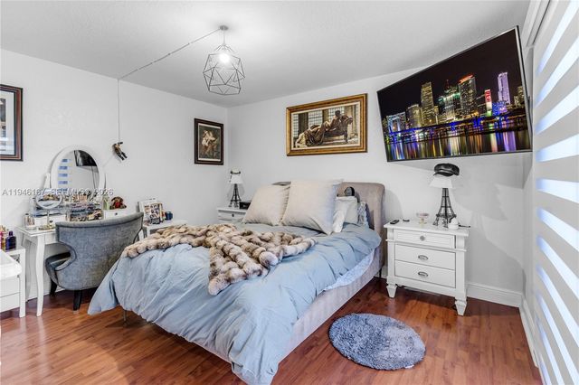 14209 SW 94th Cir Ln 103-7, Miami, FL 33186