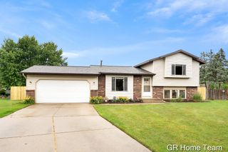 2304 Brookfarm Court Se, City Of Kentwood, MI 49508
