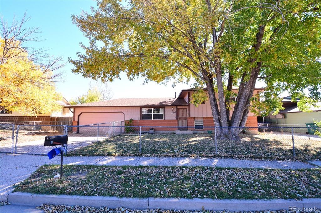 1055 Branding Iron Drive, Colorado Springs, CO 80915