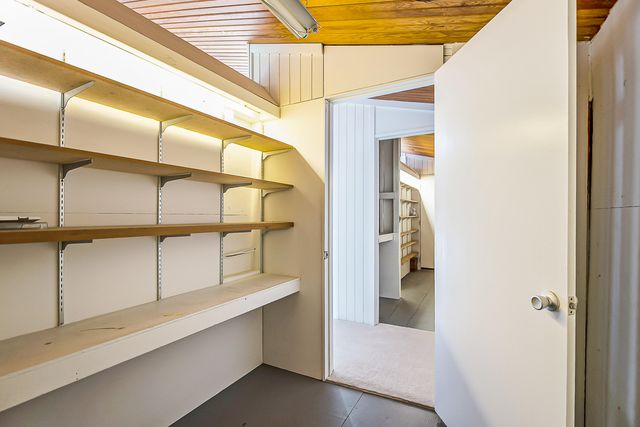 1307 Beechwood Drive, Ann Arbor, MI 48103